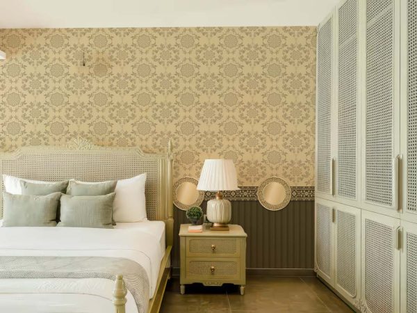 Heritage, Cream & Olive Classic Pattern Wallpaper