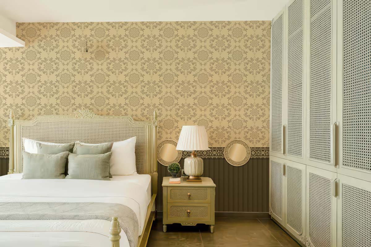 Heritage, Cream & Olive Classic Pattern Wallpaper
