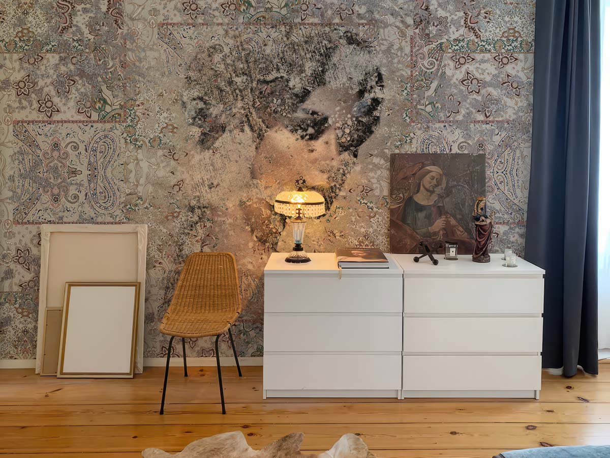 Muse, Distressed Portrait Paisley Wallpaper Mural