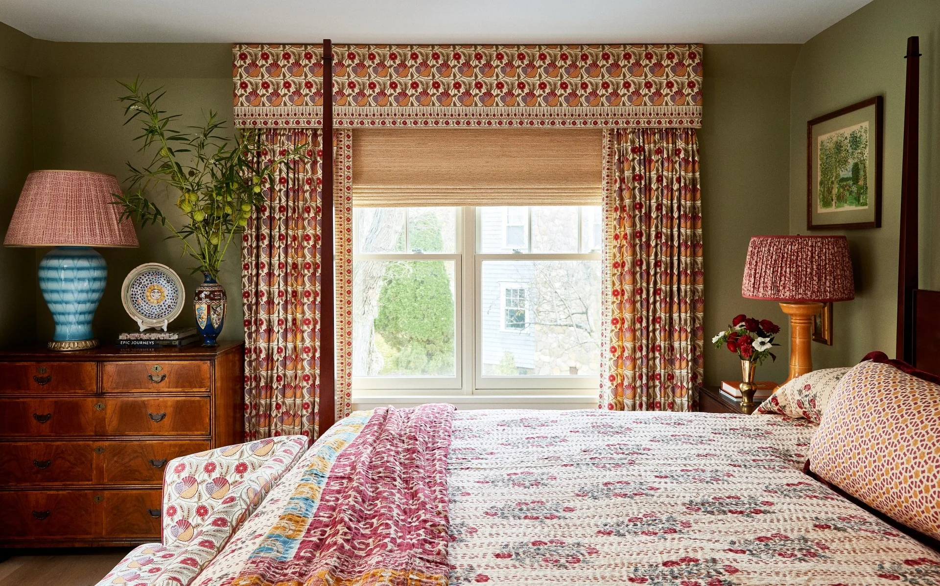 beutiful curtains in bedroom